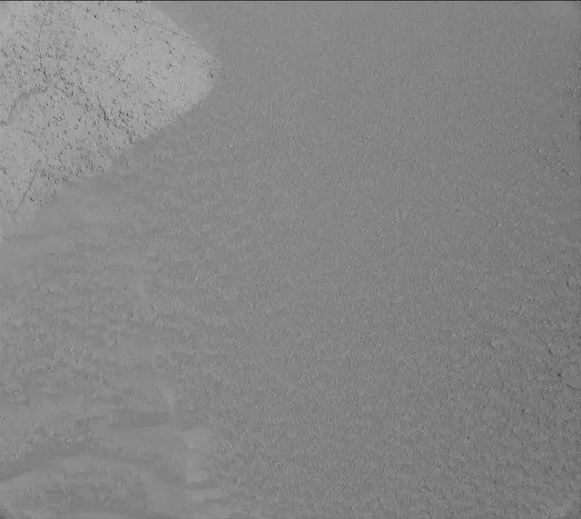 Sol 3843: Mast Camera (Mastcam)