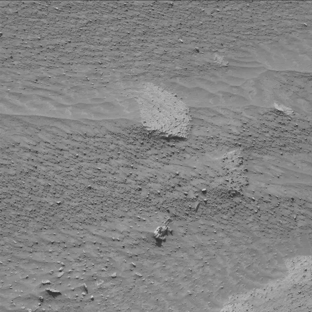Sol 3843: Mast Camera (Mastcam)