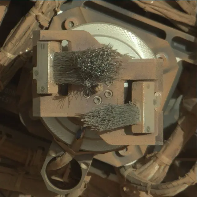 Sol 3845: Mast Camera (Mastcam)