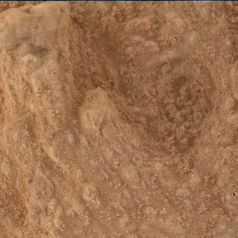 Sol 3845: Mars Hand Lens Imager (MAHLI)