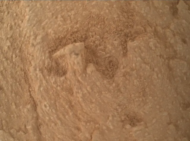 Sol 3845: Mars Hand Lens Imager (MAHLI)