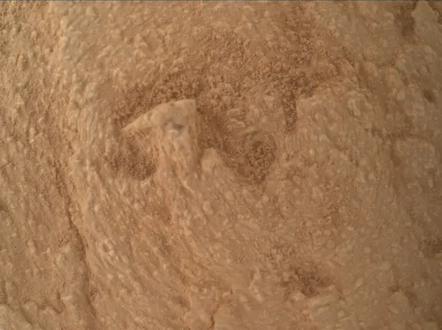 Sol 3845: Mars Hand Lens Imager (MAHLI)
