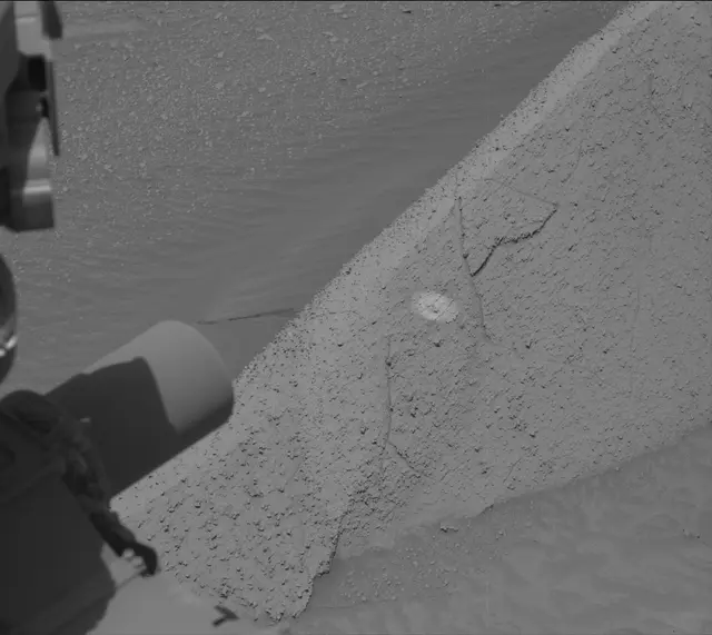 Sol 3846: Mast Camera (Mastcam)