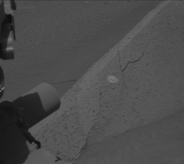 Sol 3846: Mast Camera (Mastcam)