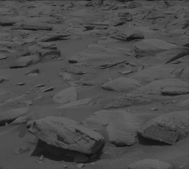 Sol 3846: Mast Camera (Mastcam)