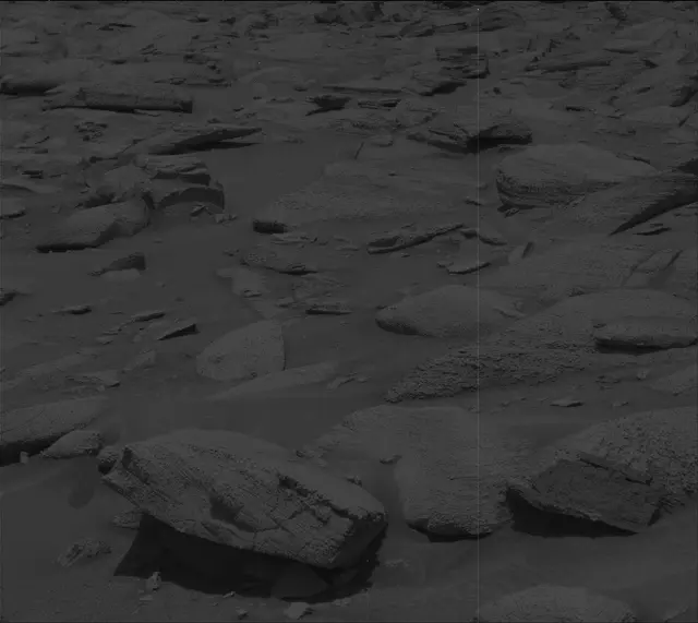 Sol 3846: Mast Camera (Mastcam)
