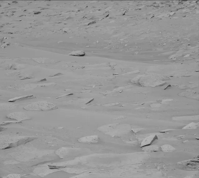 Sol 3846: Mast Camera (Mastcam)