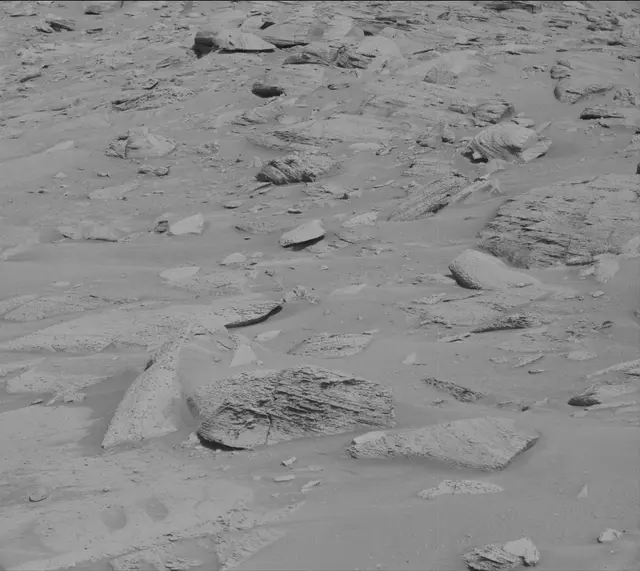 Sol 3846: Mast Camera (Mastcam)