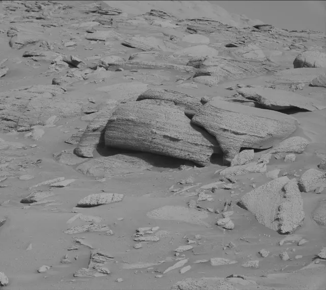 Sol 3846: Mast Camera (Mastcam)
