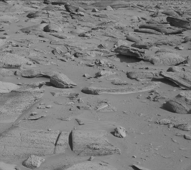Sol 3846: Mast Camera (Mastcam)