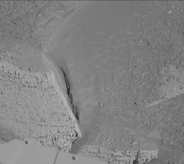 Sol 3846: Mast Camera (Mastcam)