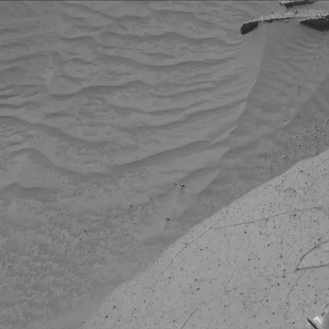 Sol 3846: Mast Camera (Mastcam)