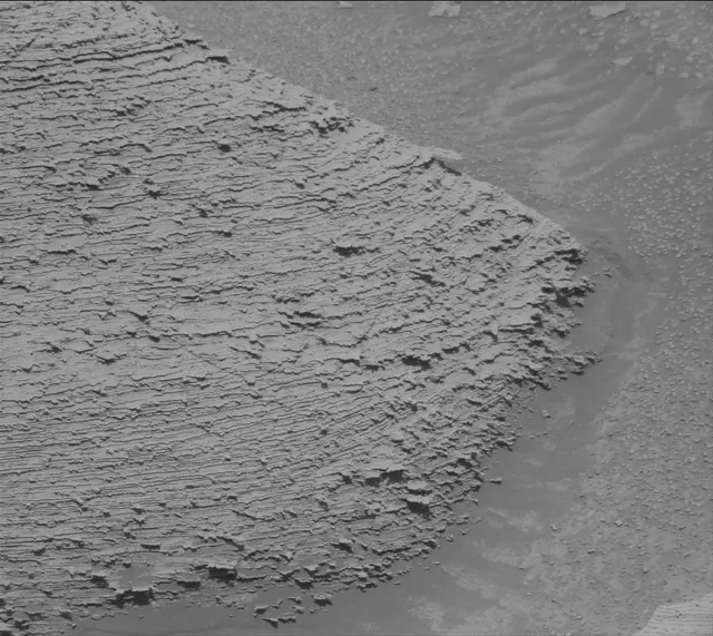 Sol 3846: Mast Camera (Mastcam)