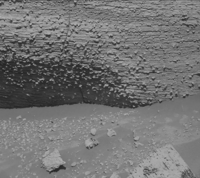 Sol 3846: Mast Camera (Mastcam)