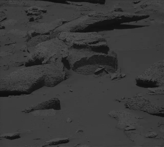 Sol 3846: Mast Camera (Mastcam)