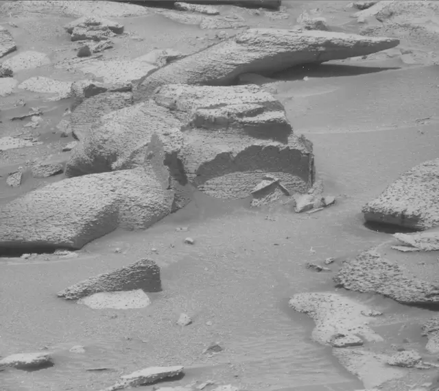 Sol 3846: Mast Camera (Mastcam)