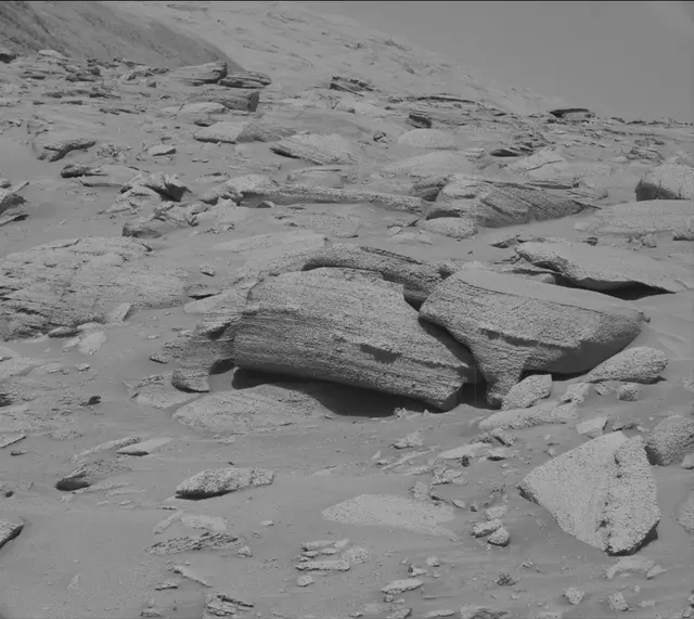 Sol 3848: Mast Camera (Mastcam)