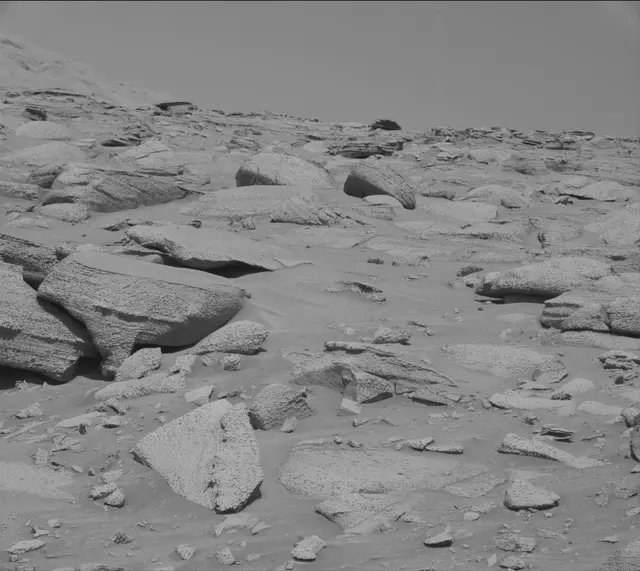 Sol 3848: Mast Camera (Mastcam)