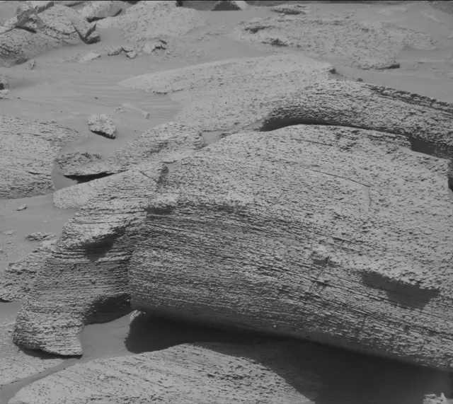 Sol 3848: Mast Camera (Mastcam)