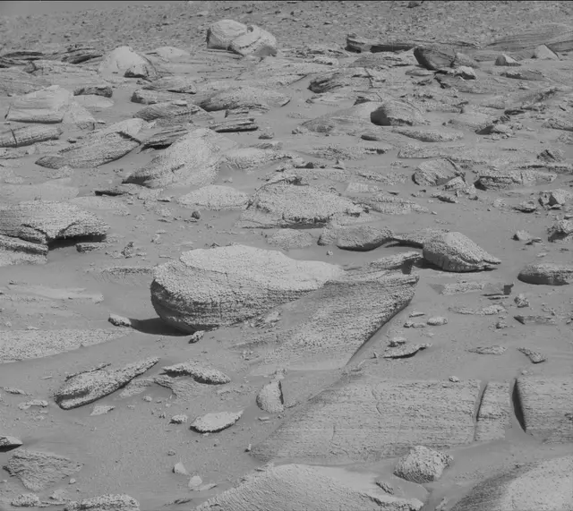 Sol 3849: Mast Camera (Mastcam)