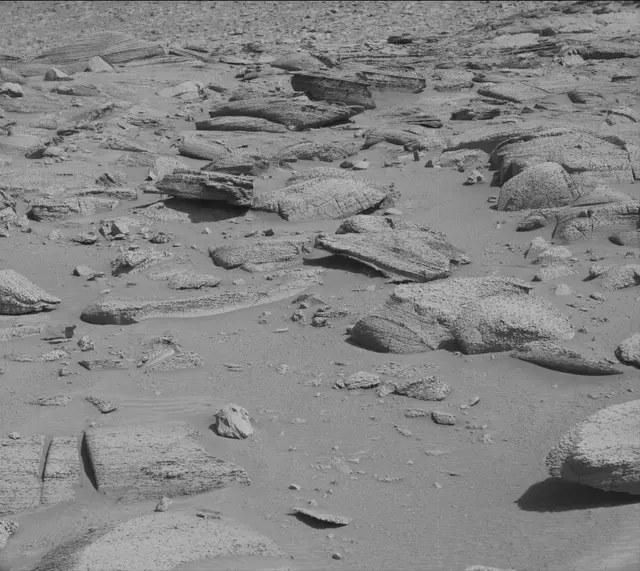 Sol 3849: Mast Camera (Mastcam)