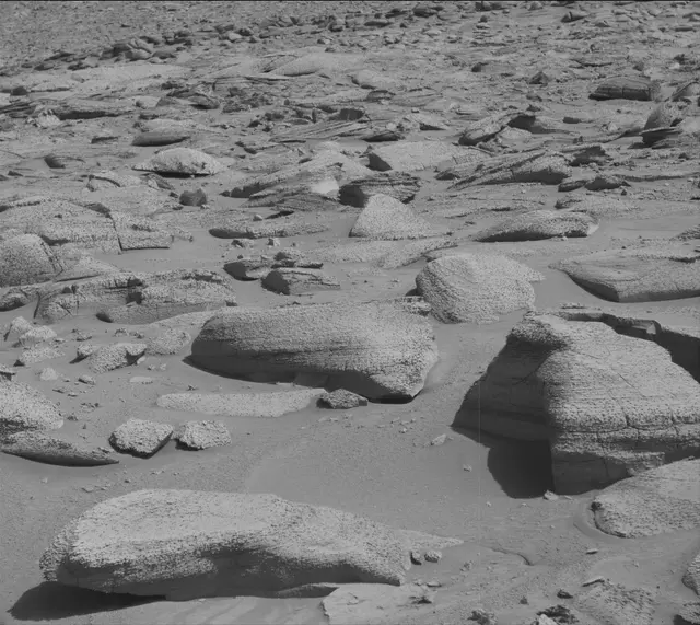 Sol 3849: Mast Camera (Mastcam)