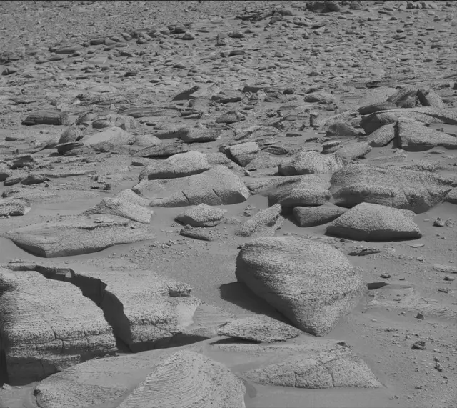 Sol 3849: Mast Camera (Mastcam)