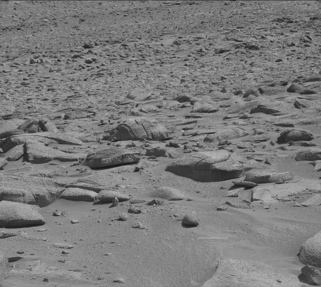 Sol 3849: Mast Camera (Mastcam)