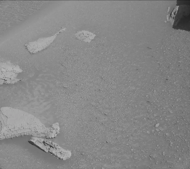 Sol 3849: Mast Camera (Mastcam)
