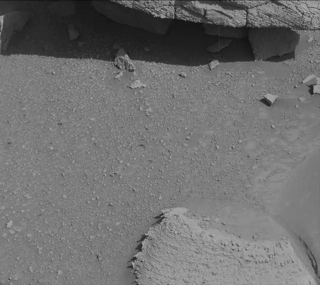 Sol 3849: Mast Camera (Mastcam)