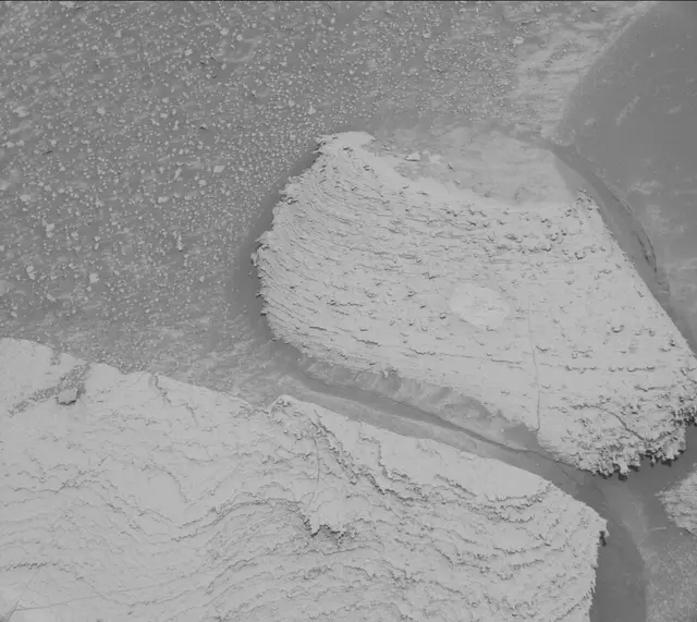Sol 3851: Mast Camera (Mastcam)