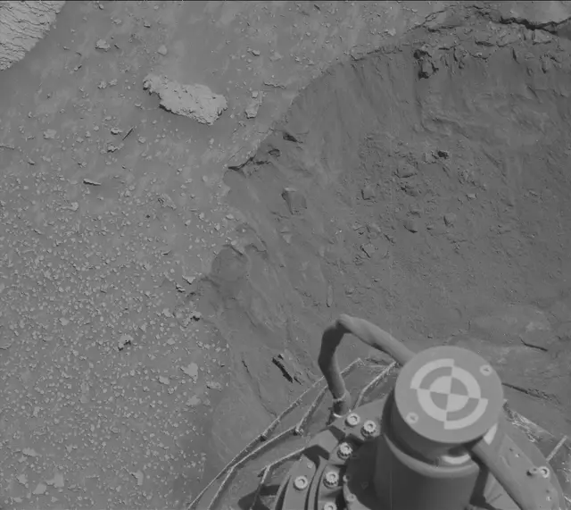 Sol 3851: Mast Camera (Mastcam)