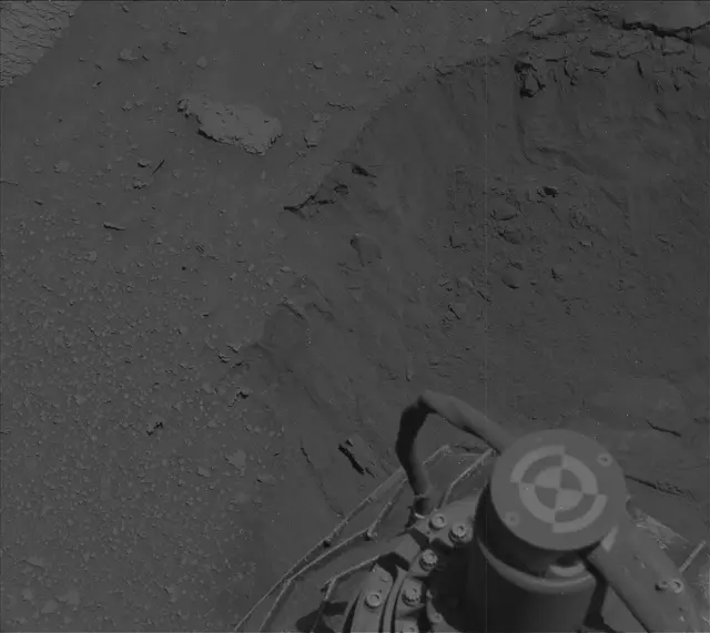 Sol 3851: Mast Camera (Mastcam)