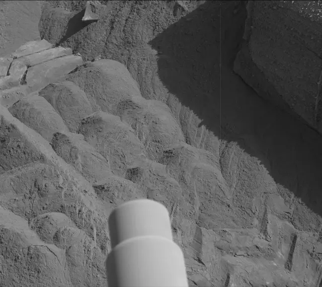 Sol 3851: Mast Camera (Mastcam)