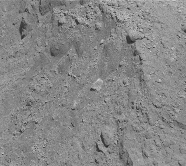 Sol 3851: Mast Camera (Mastcam)