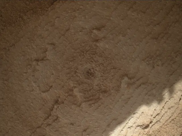 Sol 3851: Mars Hand Lens Imager (MAHLI)