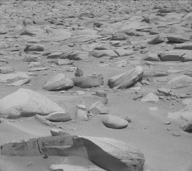 Sol 3853: Mast Camera (Mastcam)