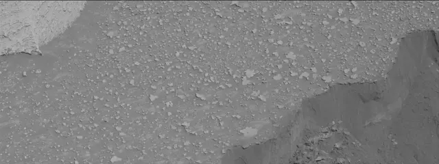 Sol 3853: Mast Camera (Mastcam)