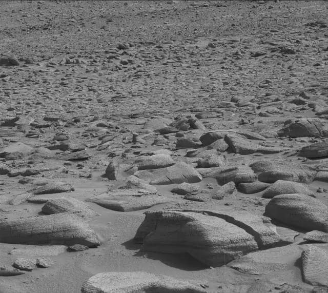 Sol 3853: Mast Camera (Mastcam)