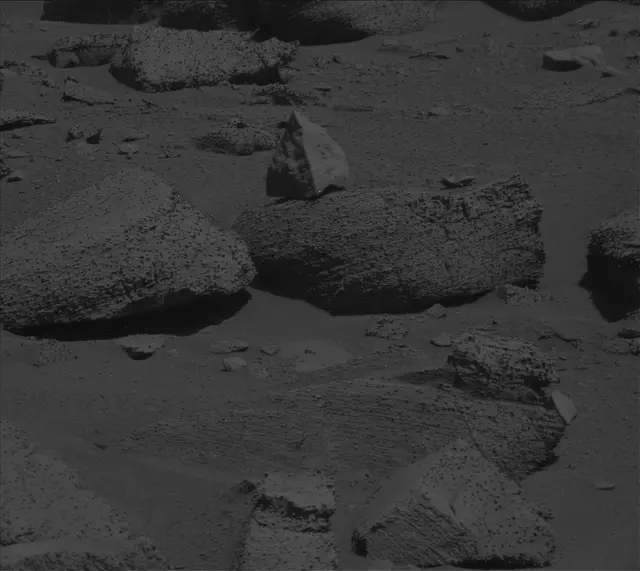 Sol 3853: Mast Camera (Mastcam)