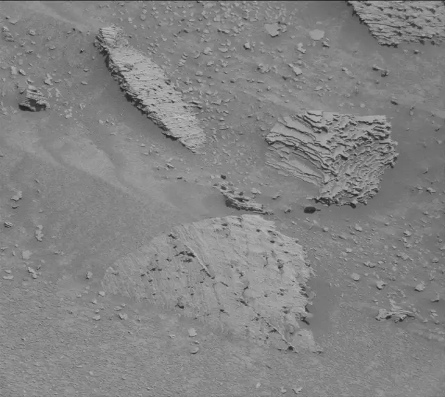 Sol 3853: Mast Camera (Mastcam)