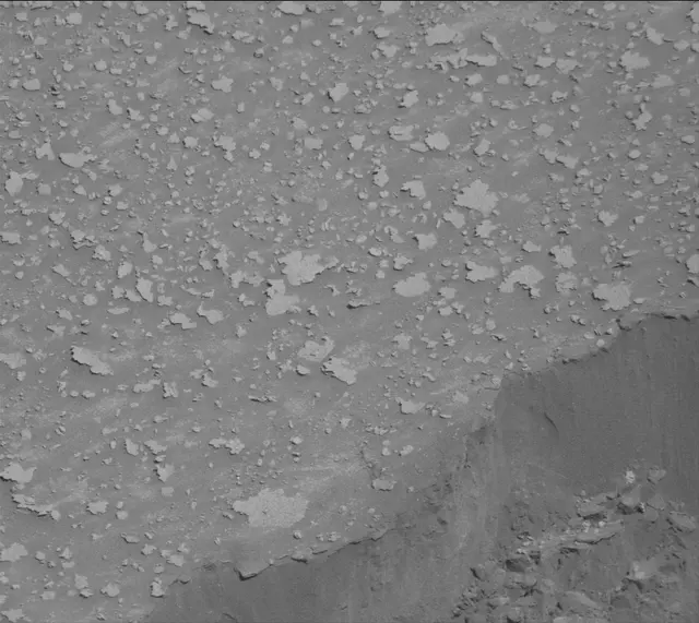 Sol 3853: Mast Camera (Mastcam)