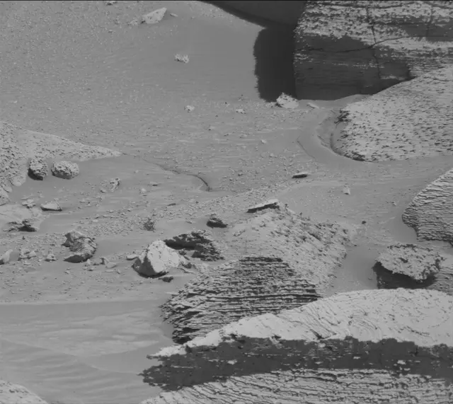 Sol 3853: Mast Camera (Mastcam)