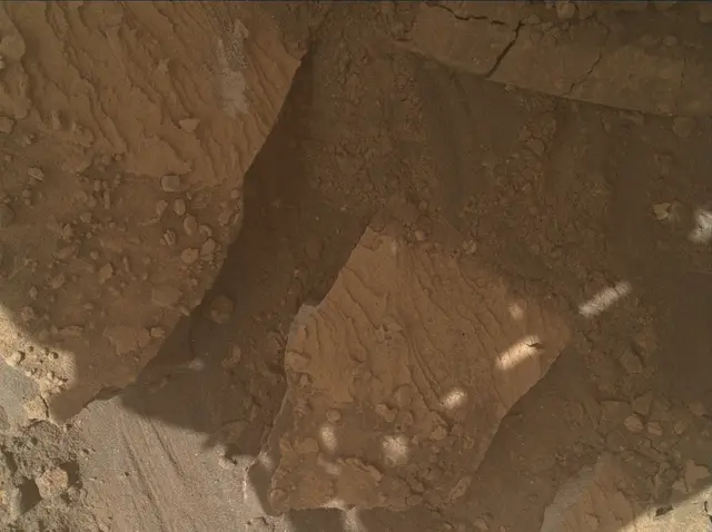 Sol 3853: Mars Hand Lens Imager (MAHLI)
