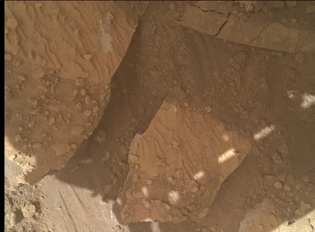 Sol 3853: Mars Hand Lens Imager (MAHLI)