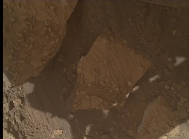 Sol 3853: Mars Hand Lens Imager (MAHLI)
