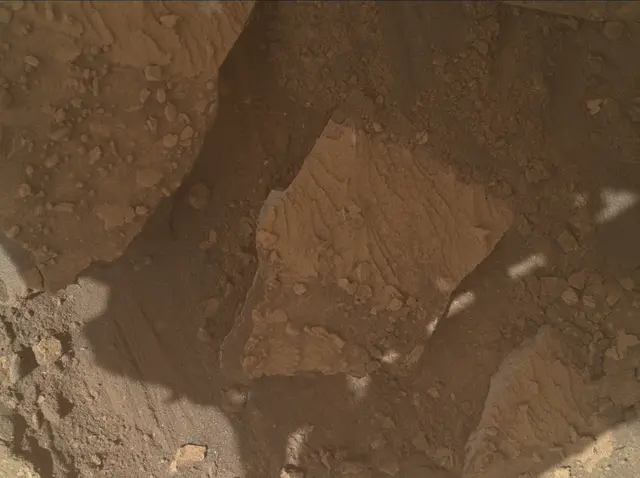 Sol 3853: Mars Hand Lens Imager (MAHLI)