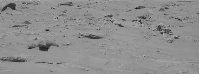 Sol 3855: Mast Camera (Mastcam)