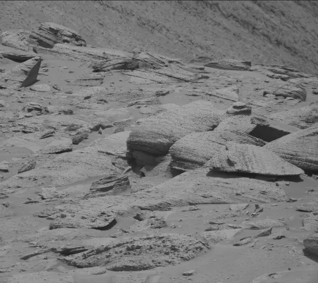 Sol 3855: Mast Camera (Mastcam)