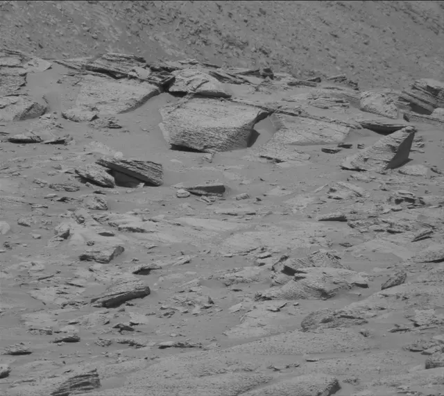 Sol 3855: Mast Camera (Mastcam)